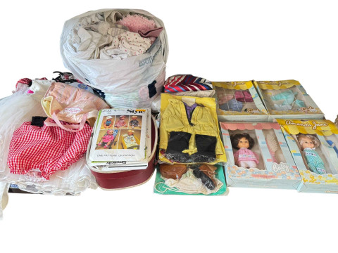 Large collection of dolls including pot dolls, Barbie, Amanda Jane, Anne Gedden sunflower doll etc. thumbnail