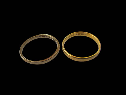 22 carat gold wedding band and other gold ring (2).