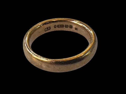 9 carat gold wedding band.