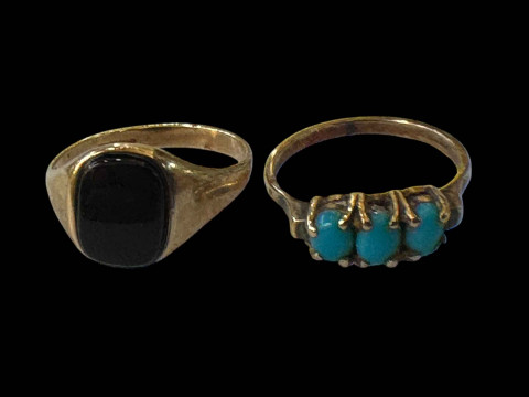9 carat gold black quartz ring and gold turquoise ring (2).