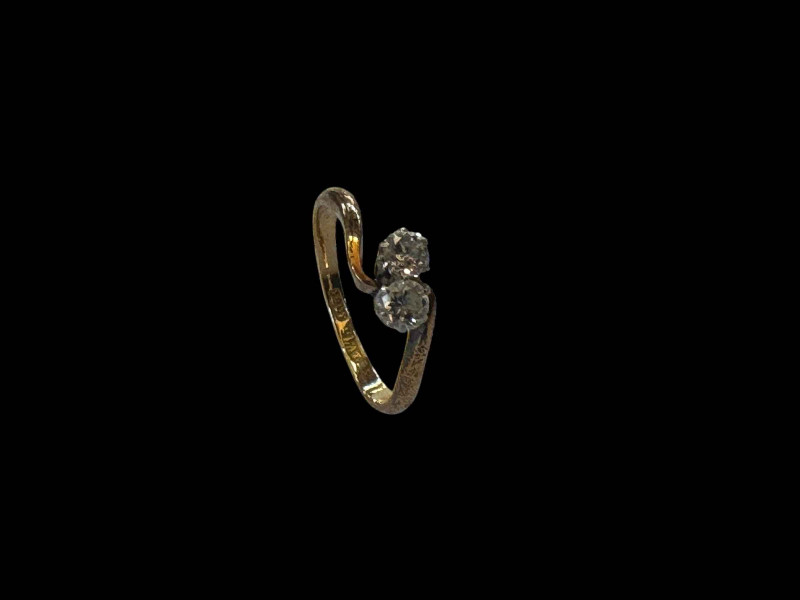 Diamond two-stone 18 carat gold ring, size L.
