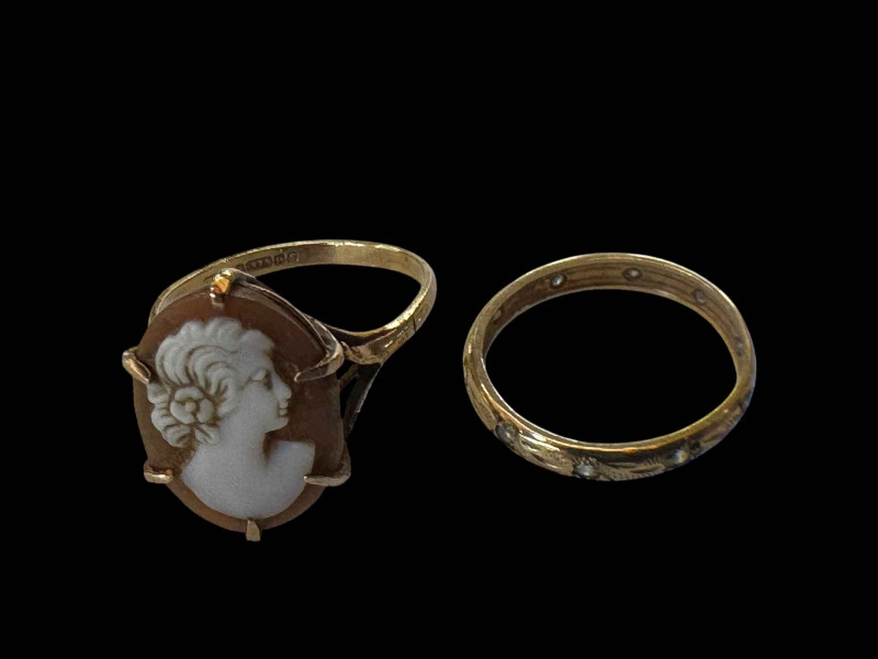 9 carat gold cameo ring and 9 carat eternity ring (2).