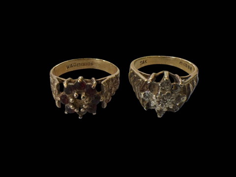 Two 9 carat gold rings one with garnets (stone missing).