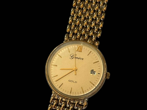 Geneve lady's 9 carat gold bracelet watch and vintage lady's gold watch (2). thumbnail