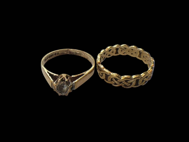 9 carat gold eternity ring and 9 carat gem set ring (2).