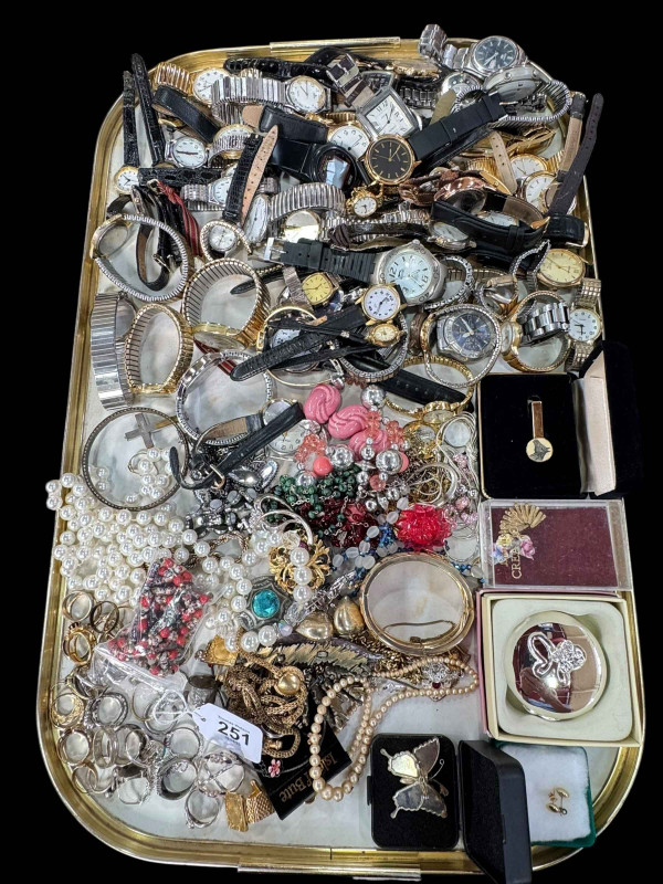 Tray lot of watches and jewellery.