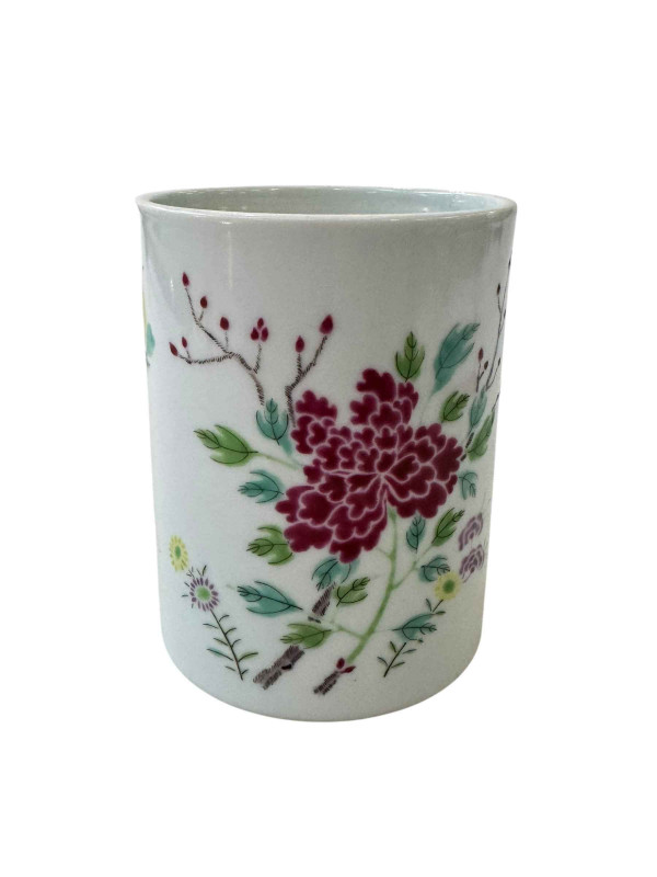 Chinese famille rose brush pot, 13cm.