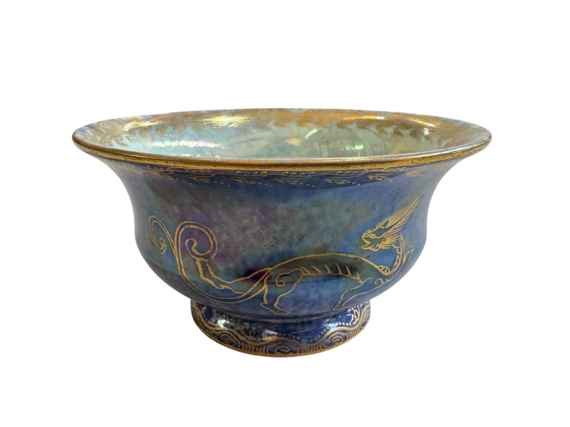 Small Wedgwood 'Dragon' lustre bowl, 6cm.