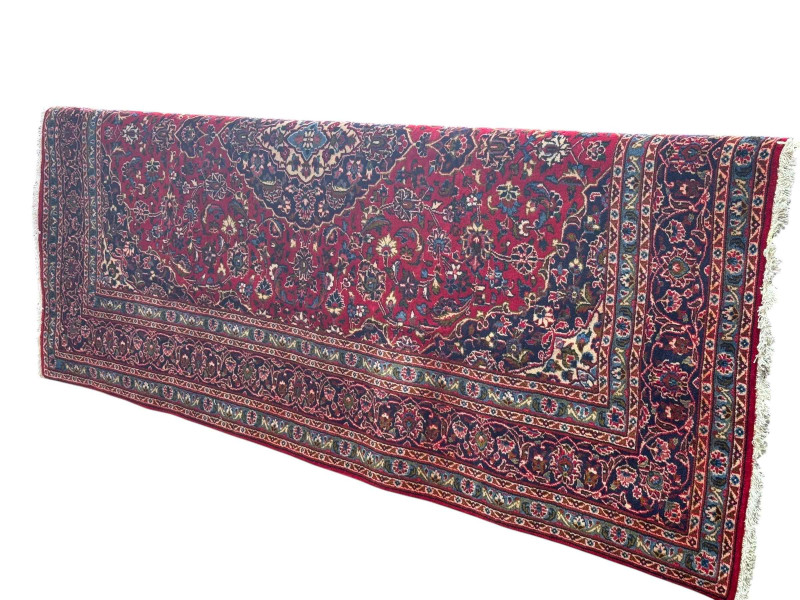 Hand knotted Persian Mashad carpet 3.10 by 2.00.