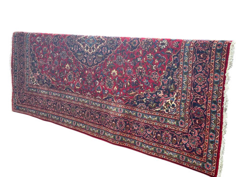 Hand knotted Persian Mashad carpet 3.10 by 2.00.