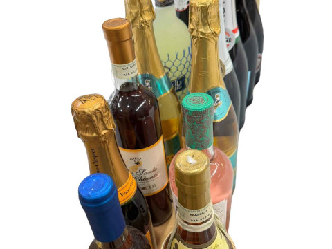 Collection of Champagne, Prosecco and Wine including Moet & Chandon 750ml,...