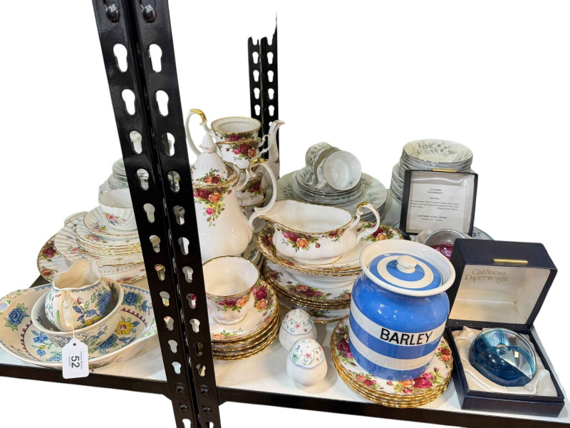 Collection of Minton Marlow, Royal Albert Old Country Roses, Masons Regency, etc.