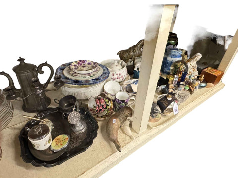 Goebel seal figure, novelty money box, Cloisonné wares, Spode, etc.