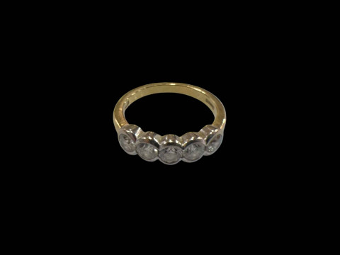 Diamond five stone 18 carat gold ring, size O.