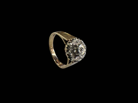 9 carat gold gem set ring.