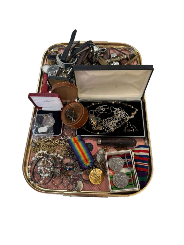Tray lot with jewellery, watches and medals.