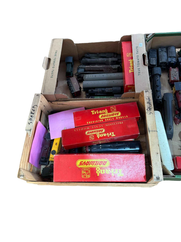 Triang model railway pieces and bound British Railway Modelling magazines.