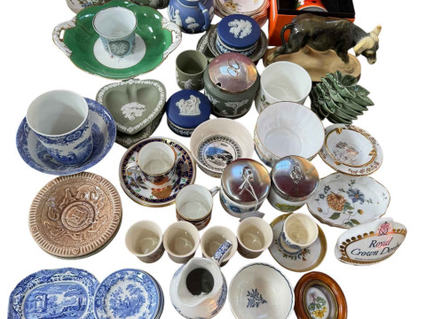 Collection of ceramics including Spode children's plates, Wedgwood Jasper,...