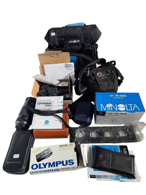 Collection of cameras, lenses including Minolta, Dynax, Olympus, etc.