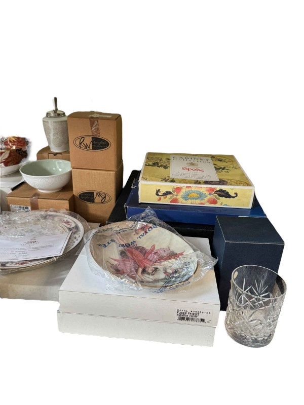 Royal Worcester Golden Jubilee bowl, Spode, Edinburgh Crystal, Flower Fairies plates, etc.