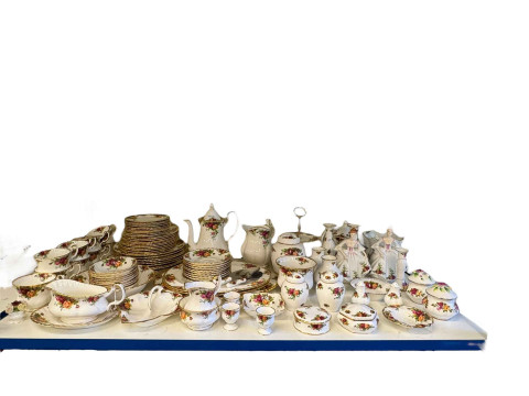 Collection of Royal Albert Old Country Roses, approximately 80 pieces.