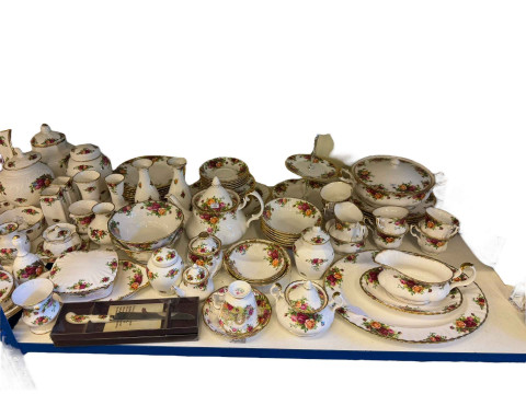 Collection of Royal Albert Old Country Roses etc, approximately 110 pieces.