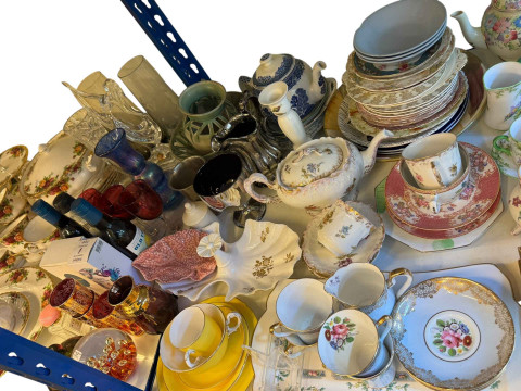 Collection of decorative porcelain, glass, Royal Crown Derby, etc. thumbnail