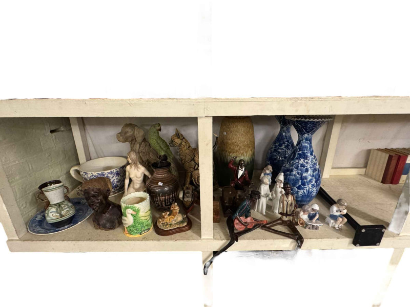 Pair of blue and white vases, Copenhagen figurines, Lladro, Bandsman, sculptures, prints, etc.
