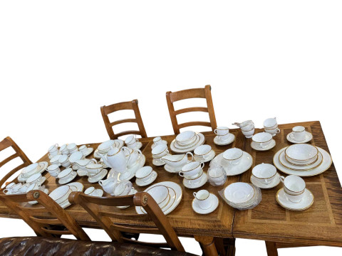 Good collection of Wedgwood California table wares, approximately 130...