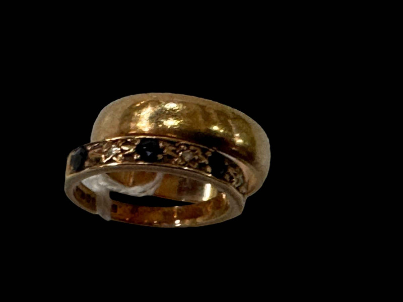 9 carat gold wedding band and 9 carat gold gem set ring (2).