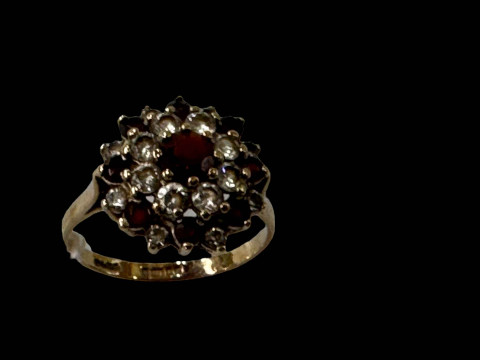 Garnet and gem set 9 carat gold cluster ring, size O.