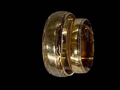 9 carat gold band ring and two colour band ring (2).