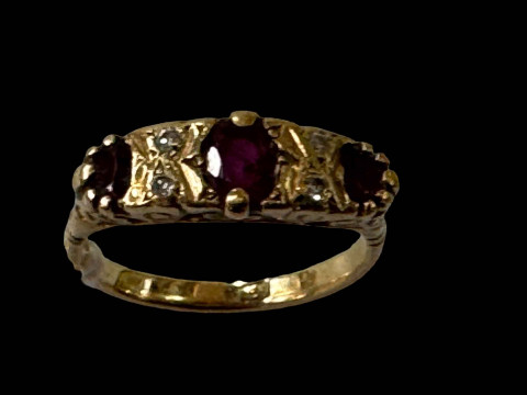 Ruby and diamond gold ring, size M.