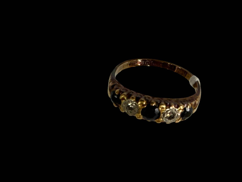 18 carat gold, sapphire and diamond ring, size M/N.