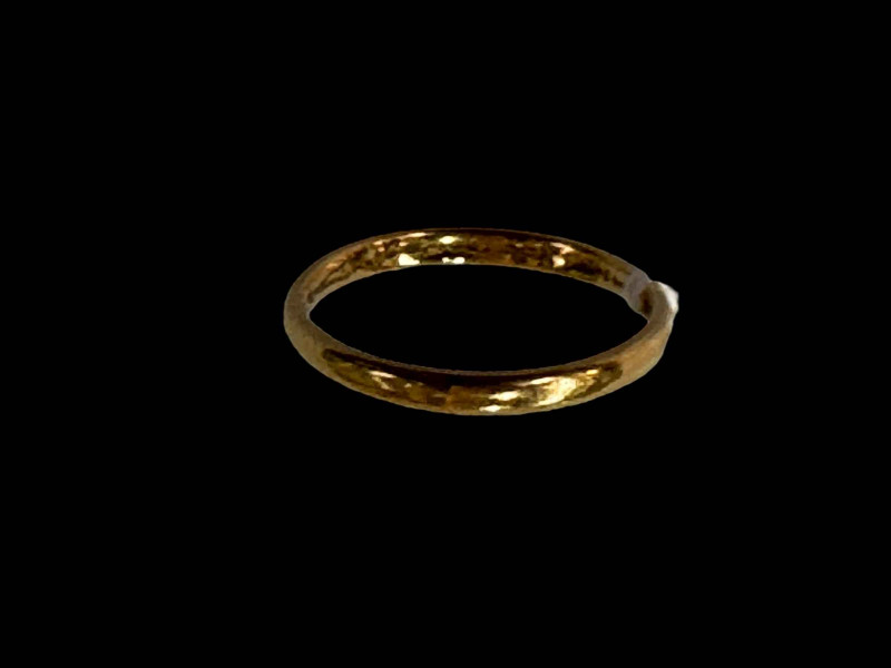 22 carat gold wedding bane.