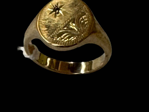 Gents 9 carat gold signet ring with tiny stone.