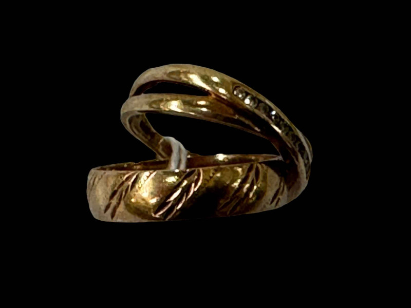 Two 9 carat gold rings, one gem set.