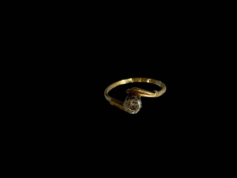 18 carat gold single stone diamond ring, size Q.