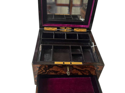 Good Betjemann & Son, London, 19th Century ladies toiletries and jewellery...