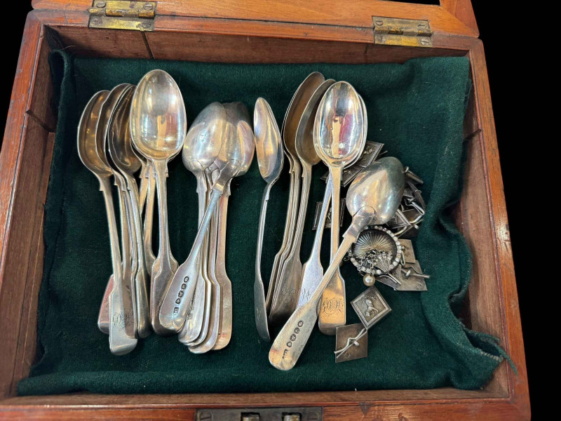 Collection of twenty 19th Century silver fiddle pattern teaspoons, and silver buttons.