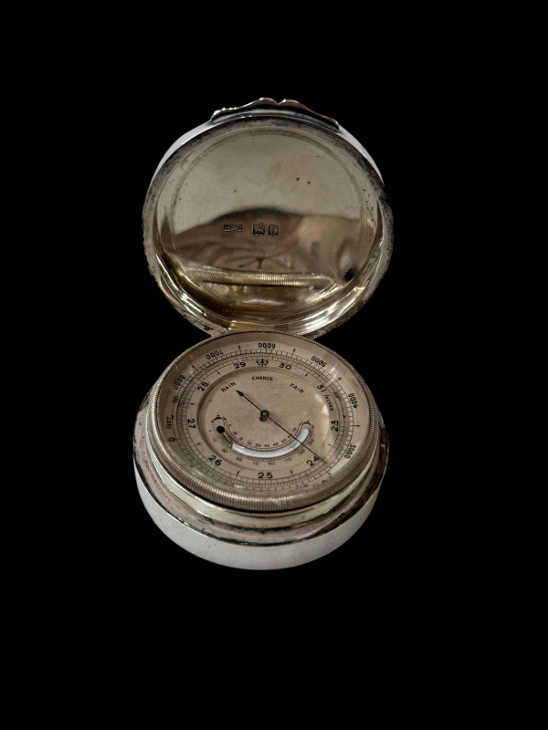 Edwardian silver cased desk barometer, London 1902, 6.25cm diameter.