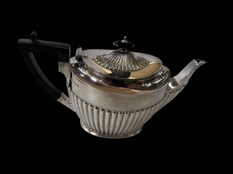 Silver part fluted teapot, Sheffield 1898.