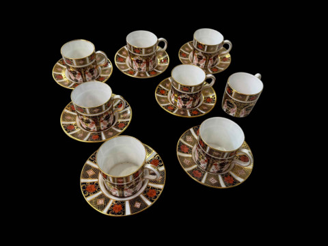 Royal Crown Derby Imari coffee cups and saucers (eight cups, seven saucers).