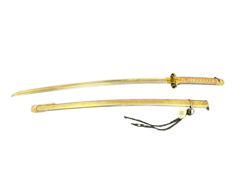 Japanese WWII Shin Gunto sword, blade 66.5cm, sword and scabbard having matching numbers 61695.