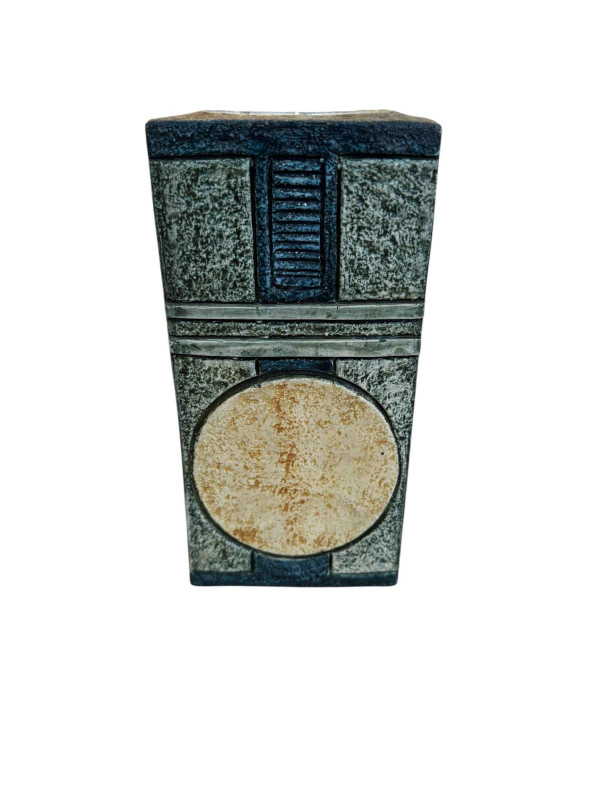 Troika Tower vase by Sue Lowe, 21cm.