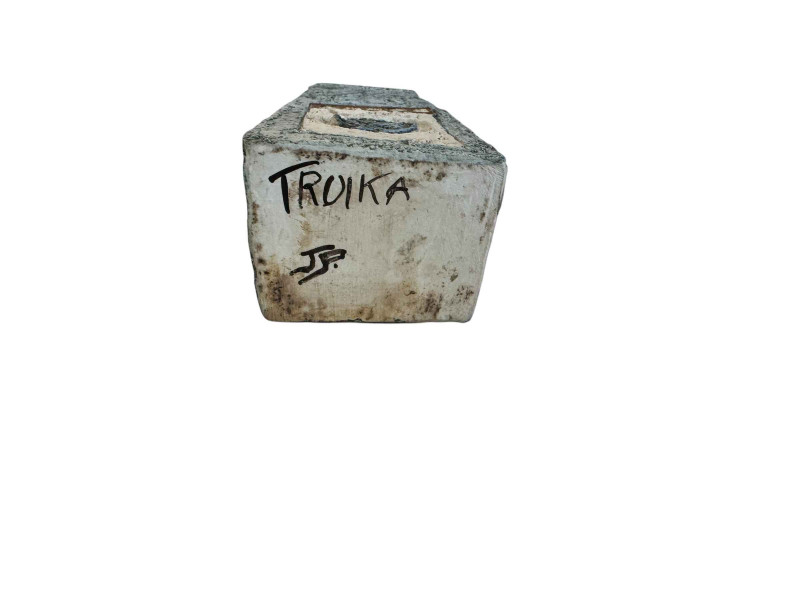 Troika Coffin vase by Julian Greenwood-Penny, 17.5cm.