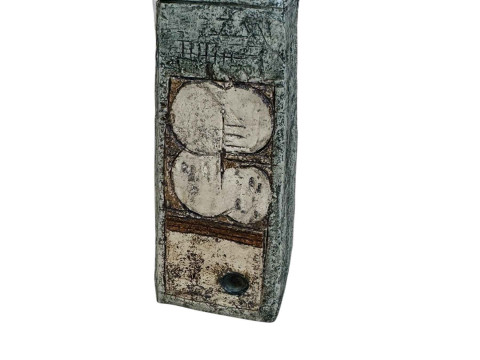 Troika Coffin vase by Julian Greenwood-Penny, 17.5cm.