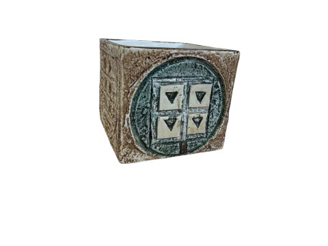 Troika Cube vase by Jane Fitzgerald, 8.5cm.