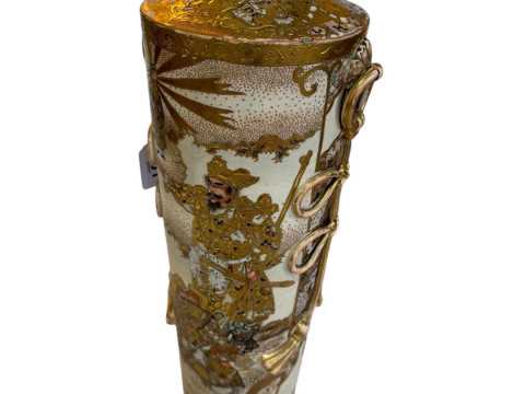Large Satsuma vase, profusely decorated with warriors and lady at peace,...
