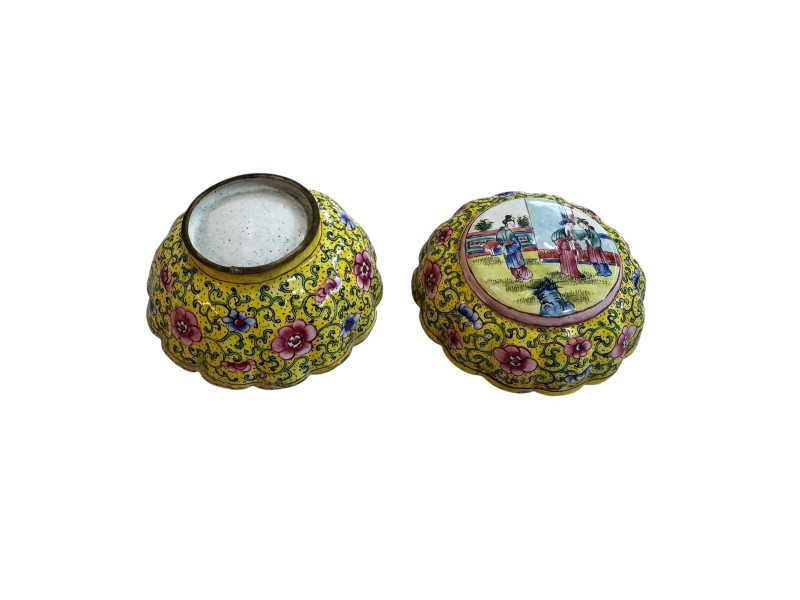 Small bronze censor, 10cm diameter, and small enamel box (2).